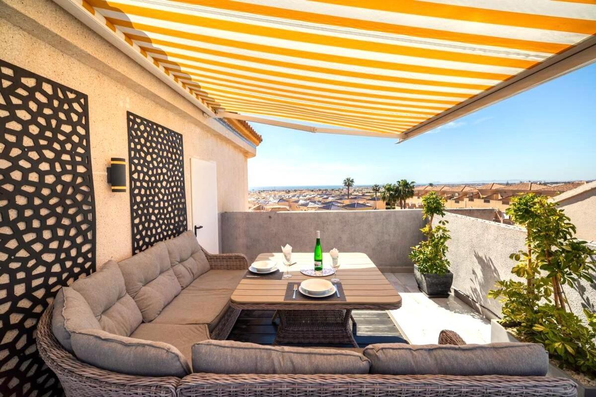 Apartmán Penthouse Bellavista With Sea Views Torrevieja Exteriér fotografie